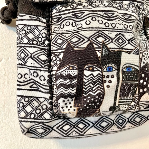 Laurel Burch Cats Fold Over Canvas Crossbody Bag Purse, Black & White - Picture 3 of 11